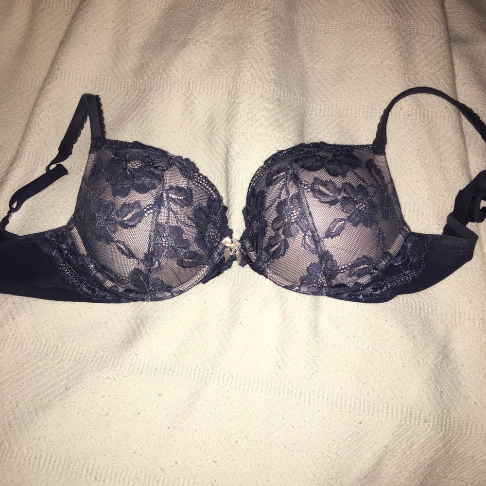 Navy lace bra